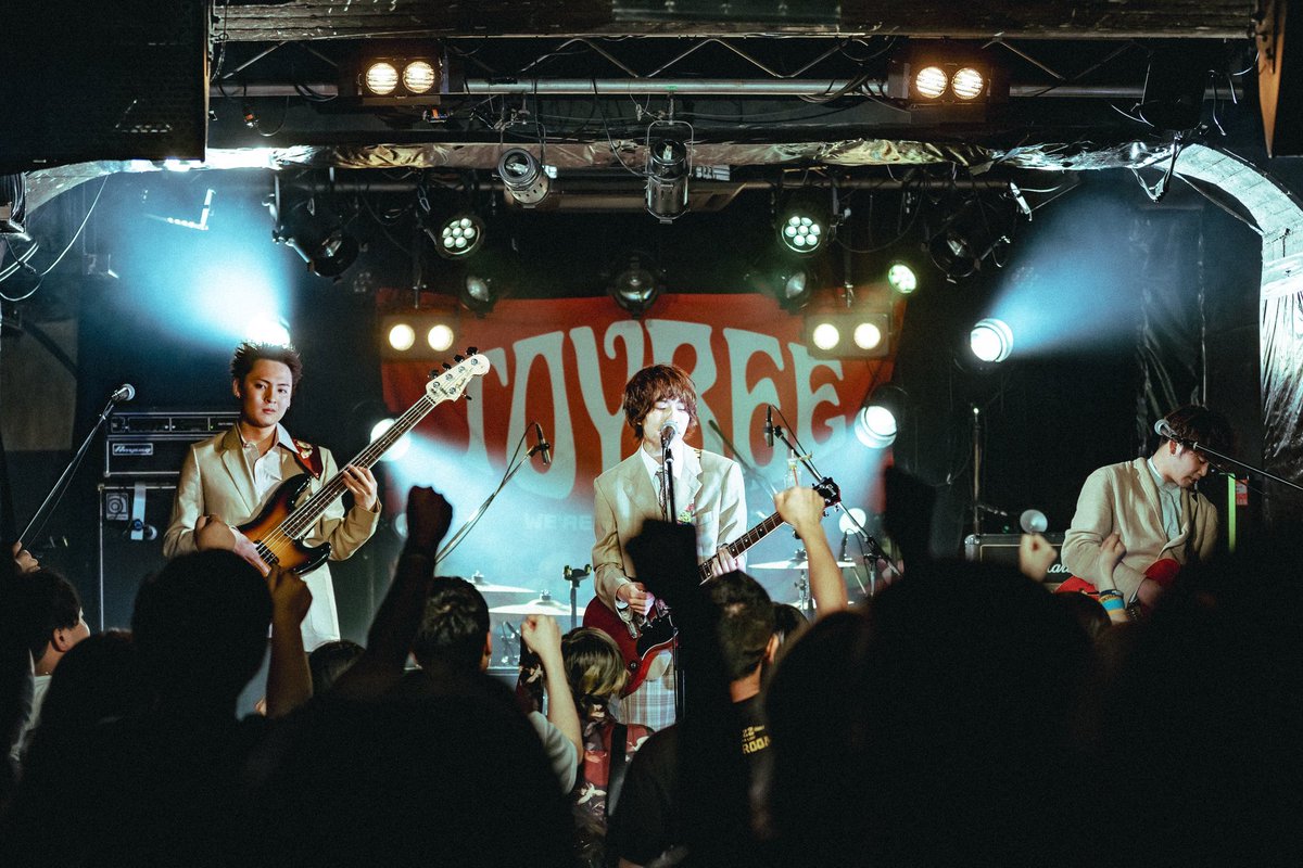 dominonstop's tweet photo. 2026.5.19
LIVE SQUARE 福島2nd LINE
⁡
TOYROCK INVASION TOUR⁡
⁡
toybeeのツアー大阪編！
ドミノンストップの兄貴！
もっと色んなところで一緒にやりたいし、もっと甘えたいし、もっと頼って欲しい！！
いつかtoybeeを唸らせるライブをしてやる！！ https://t.co/Qei12bdUIS
