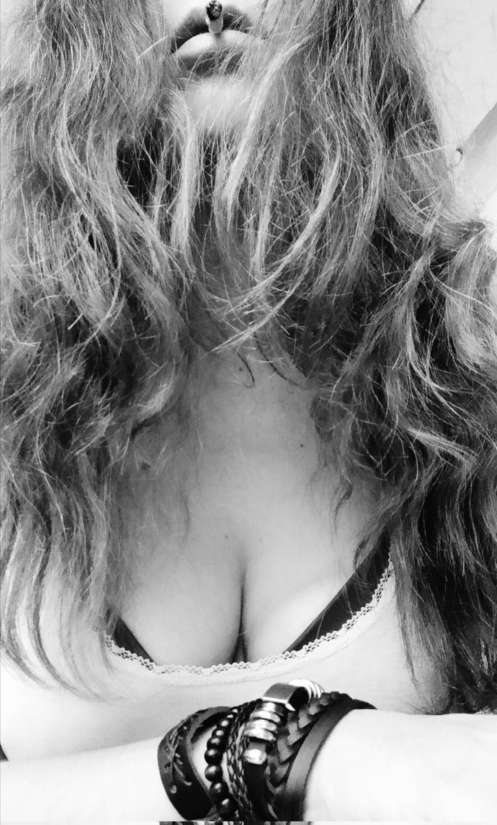 kellyngin555's tweet photo. #NewProfilePic άντε να πάρουμε λίγο τα πάνω μας moonακια 🤘 https://t.co/wOy1jeTvie