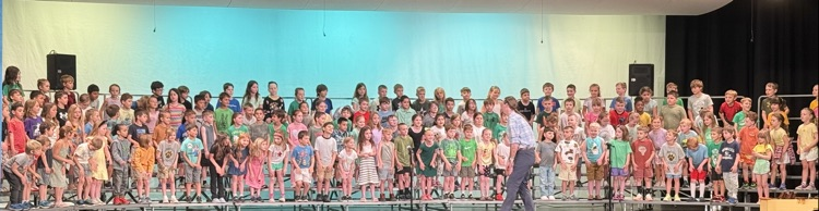 HFLLima's tweet photo. This morning our kindergarteners had the chance to attend the 1st grade show dress rehearsal, and they absolutely loved it! The students did an amazing job, and our little ones were so excited to watch and cheer them on. Great work, 1st grade!  #WEareHFL https://t.co/JCD44HqfJi