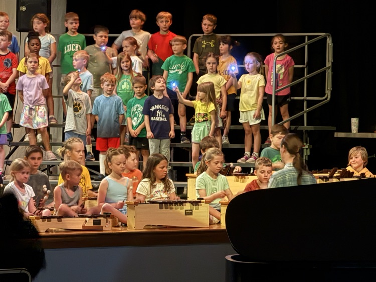 HFLLima's tweet photo. This morning our kindergarteners had the chance to attend the 1st grade show dress rehearsal, and they absolutely loved it! The students did an amazing job, and our little ones were so excited to watch and cheer them on. Great work, 1st grade!  #WEareHFL https://t.co/JCD44HqfJi