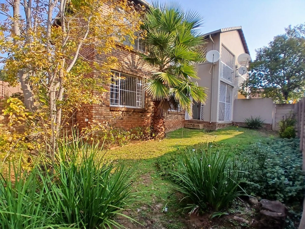 AndradeProperty's tweet photo. Renovated 2-Bedroom, 2-bathroom Ground-Floor Apartment for Sale in Highveld, Centurion for R 1 050 000

The apartment is 71 square meters
https://t.co/Lty0jWqNUo
To arrange a viewing, please contact Walter from Andrade Properties on 082 797 2855 https://t.co/xbMM03ZZ7b