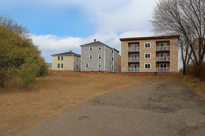 BrandonONealRe's tweet photo. 1 Arlington St, Worcester -- Unlock the potential of this exceptional vacant lot just minutes from major highway access, this property offers an incredible development opportunity for multifamily, mixed-use, or residential projects.
https://t.co/7iaAHJraoL https://t.co/74EwQbUrt8