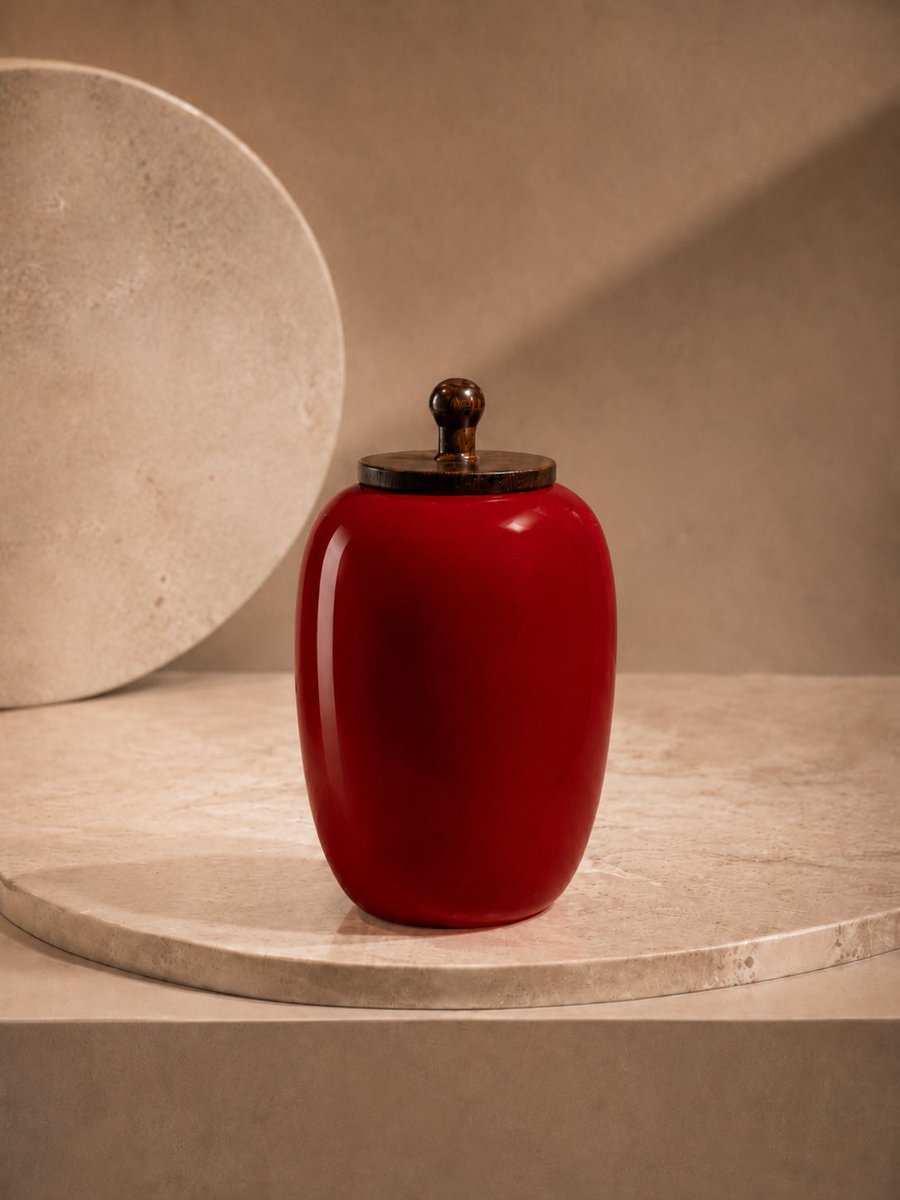 valleybrooktea's tweet photo. An elegant place for your favorite tea leaves 🍃

Our Fine Glaze Ceramic Tea Jar is designed for loose leaf tea storage with a smooth rounded shape, glossy ceramic finish, and warm wooden lid. https://t.co/aJdAaCOwVg