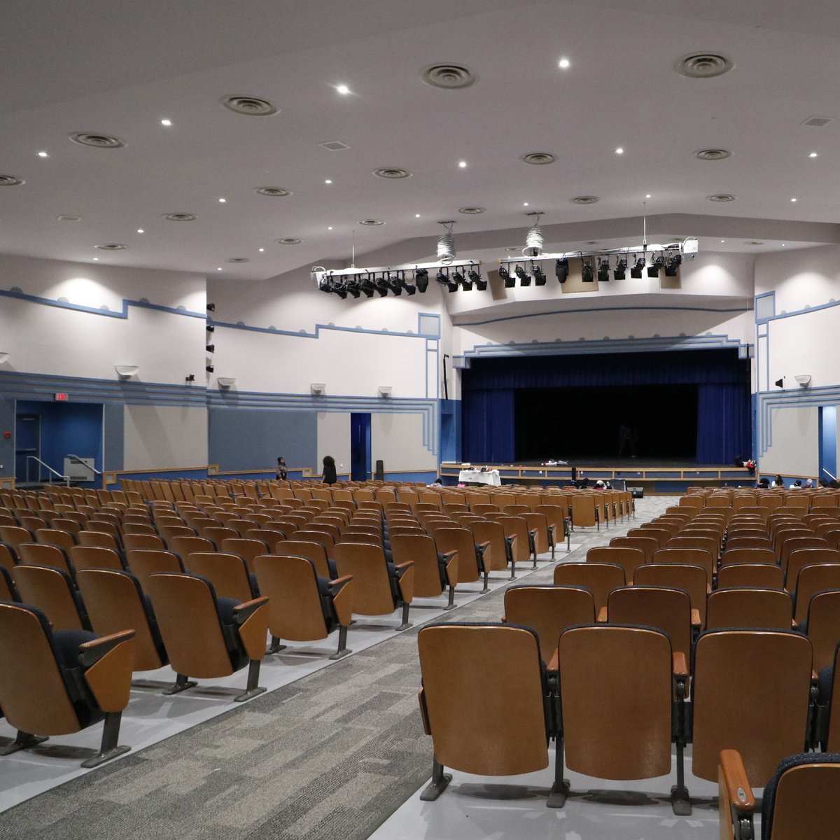 PuretekGroup's tweet photo. Last week in Atlantic City, the PureTek team split between the Spring Leadership Conference at Caesars and an onsite auditorium upgrade featuring new lighting, audio, and our unRAVL platform. We wrapped it all up with a team dinner in AC. #K12Education #unRAVL #EdTech https://t.co/TvMHIcKBMY