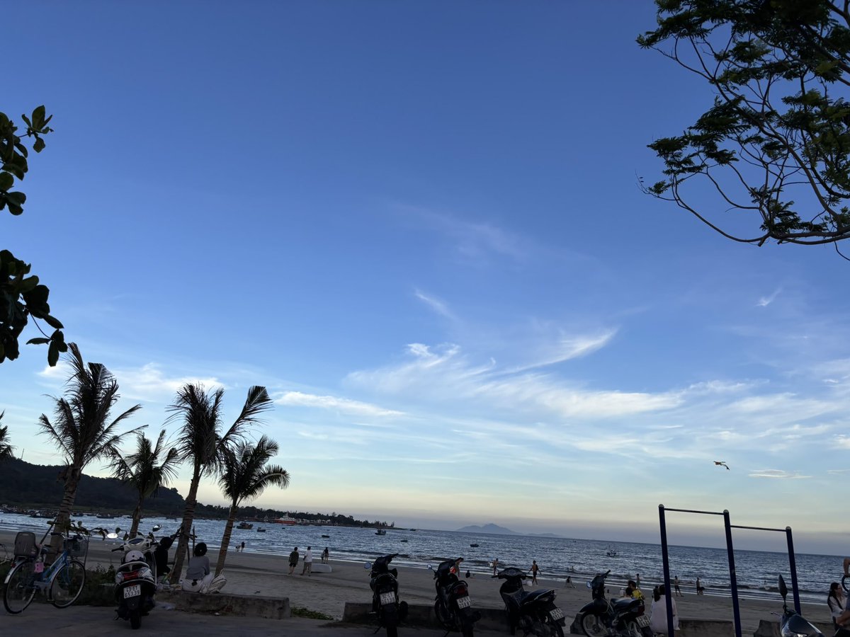 ngcdiuu's tweet photo. The sky i see today https://t.co/aHP7RjV64h