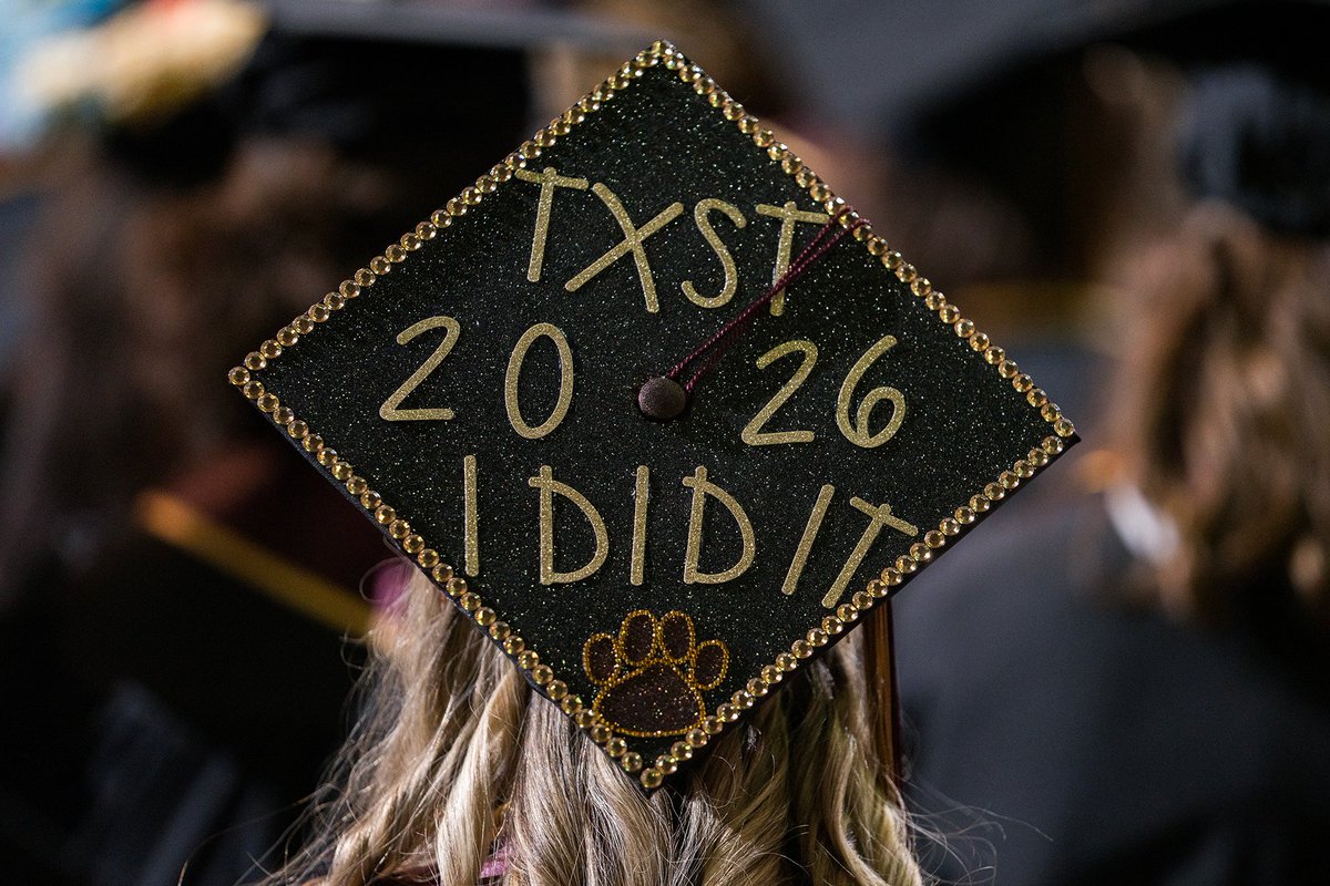 txstatealumni's tweet photo. Our most recent alumni graduated in style. 🎓 https://t.co/lL9QvMY6K0