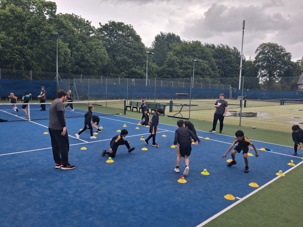 TraffordSSP's tweet photo. Well it was fun whilst it lasted! Y3/4 Tennis skills festival this afternoon hosted by @SaleSports  with the fantastic Sport Leaders @TCGGlobally rudely interupted by a torrential downpour! Well done to all schools &amp; participants for giving it a go👍🎾 https://t.co/o6qbSBTxbQ