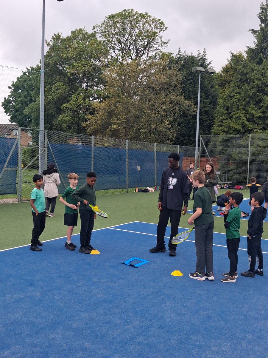 TraffordSSP's tweet photo. Well it was fun whilst it lasted! Y3/4 Tennis skills festival this afternoon hosted by @SaleSports  with the fantastic Sport Leaders @TCGGlobally rudely interupted by a torrential downpour! Well done to all schools &amp; participants for giving it a go👍🎾 https://t.co/o6qbSBTxbQ