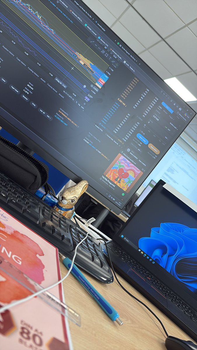 0xcrlt's tweet photo. Trading while school 🥴🫡 of course we’re trading on @BitunixOfficial https://t.co/VaFupRXnYX