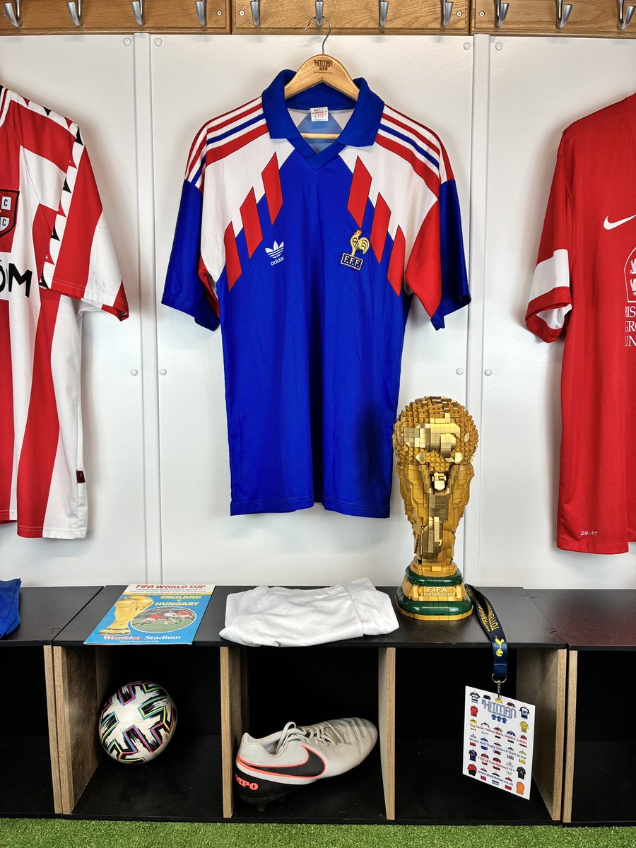 🇫🇷 Checkout this classic 1990-92 France Home Shirt (M) made by