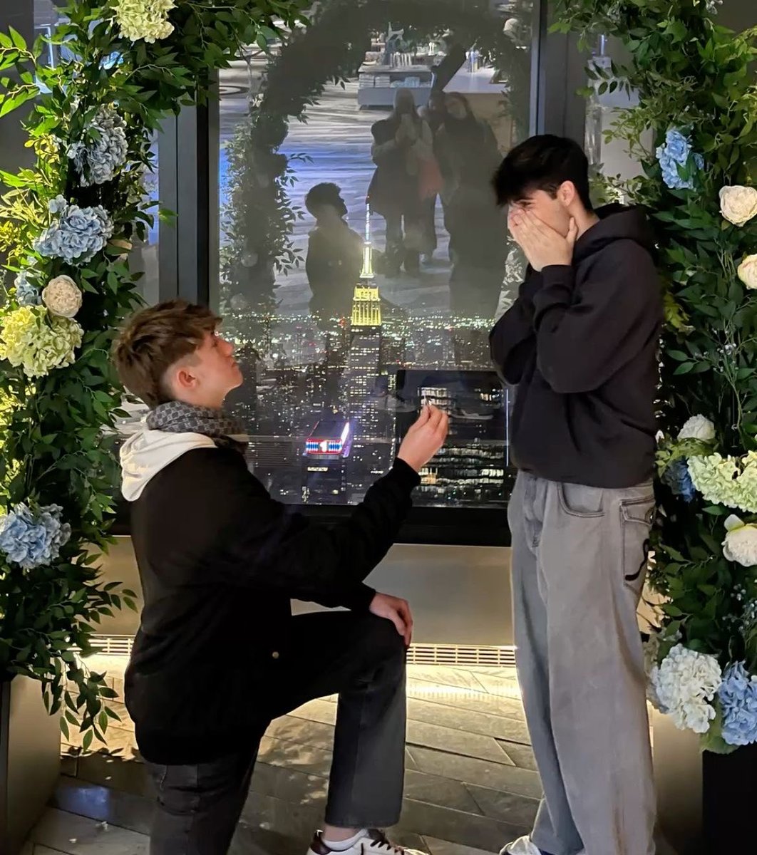 Boys Love tweet media