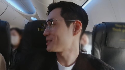 dramacoKR's tweet photo. Minju: Waktu kita abis ngedate kan kamu bilang kita ga nyambung kaaan
Junhyeon: Hei kapan aku bilang gitu? Maksudku tuh aku pikir kita ga bakalan nyambung tapi ternyata engga
Minju: HAH?
Junheon: Jadi gara2 itu kamu stress?
Minju: Iyaaa

MINJU LANGSUNG SHOCK 😂 #HeartSignal5 https://t.co/0FKPx5M7Eb