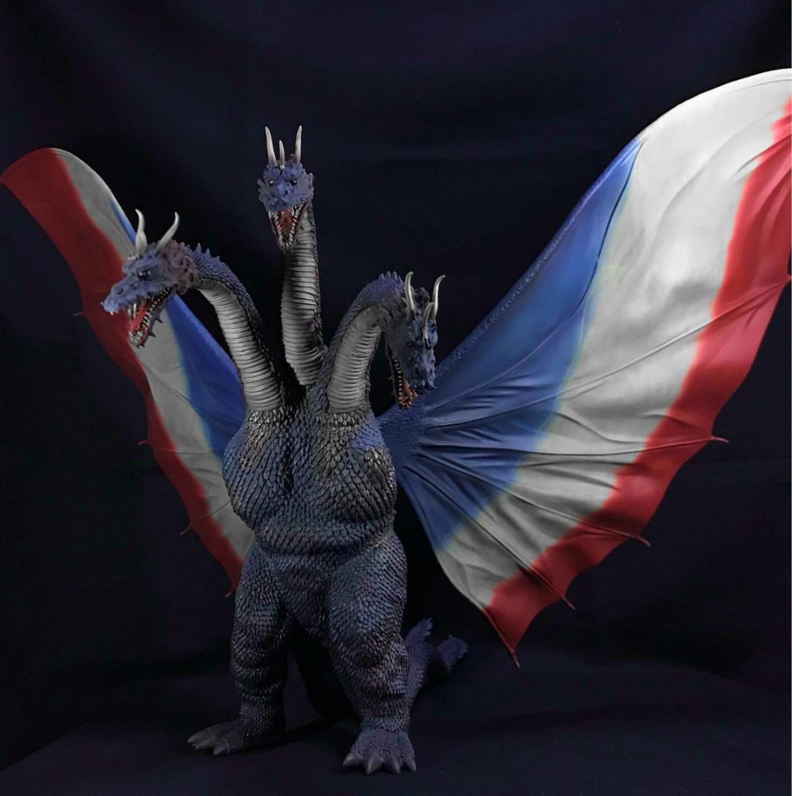 Kaiju Pictures tweet media