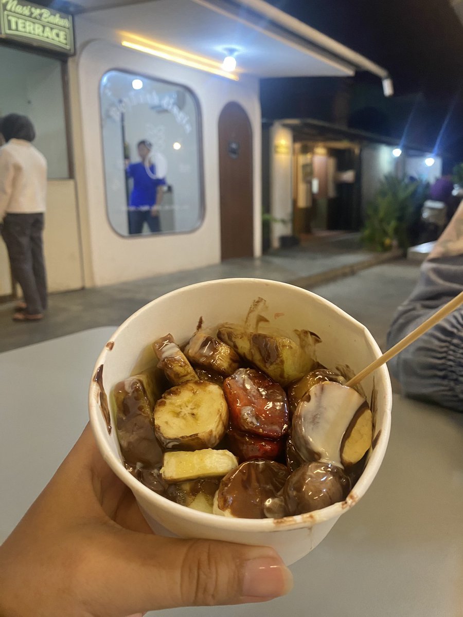 arcvals's tweet photo. enakkk soalnya sukak cokelattt🍫🤤 https://t.co/gCaTNkBN0P