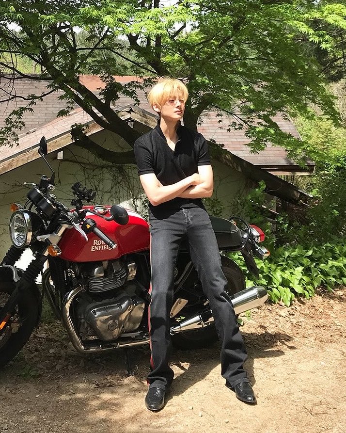 sikainham's tweet photo. 그동안다음생이있다면누구로태어날래라는질문에 항상에이브릴라빈이라고답했었는데 이상원알고난뒤부터 이분으로답변변경함 https://t.co/BCVqTWDmMQ