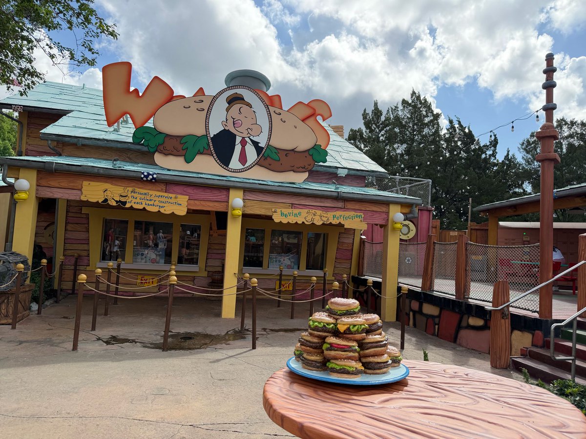 insideuniversal's tweet photo. Wimpy’s Cheeseburger tray has returned! @UniversalORL https://t.co/dMA8KsEhok