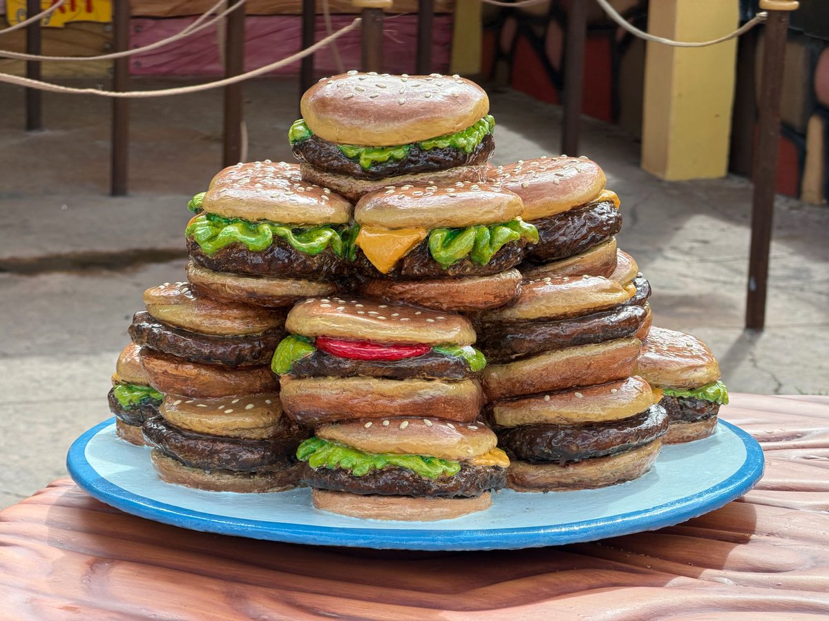 insideuniversal's tweet photo. Wimpy’s Cheeseburger tray has returned! @UniversalORL https://t.co/dMA8KsEhok