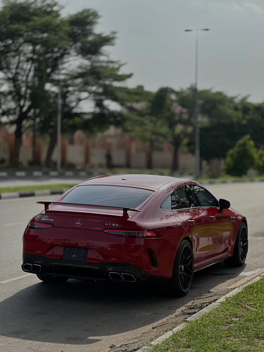 LuxuryMercedes's tweet photo. Mercedes AMG GT63S 
Volume 4.0 L
Power 639 LS 
Consumption 11.3 L
Drive unit 4Wd 
Acceleration time 0-100 km /h 3.2 sec https://t.co/REjjKarpwG