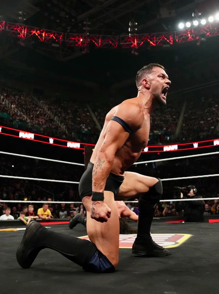 Finn Bálor tweet media
