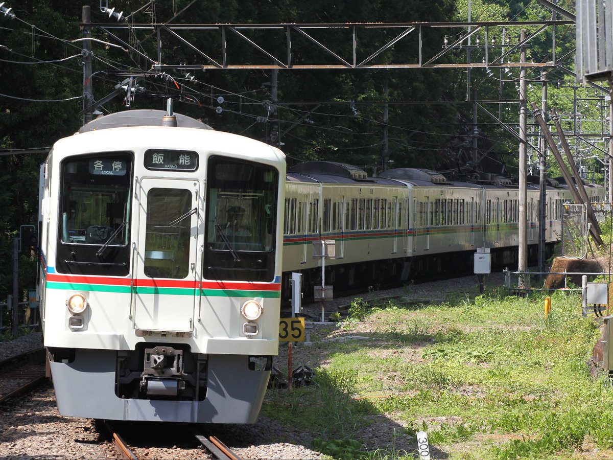 Express4000's tweet photo. 西武4000系 各停西武秩父、飯能、回送
5031レ 4021F+4001F
5040レ 4007F+4003F
回送武蔵丘 4007F+4003F
5042レ 4021F+4001F
乗っていると途中駅で小学校の乗降放送が流れました。平日多客で走る4000系8両編成の活躍は、子供たちの思いで作りに貢献してるん���な～っと感じました。 https://t.co/BfpbawdjyM