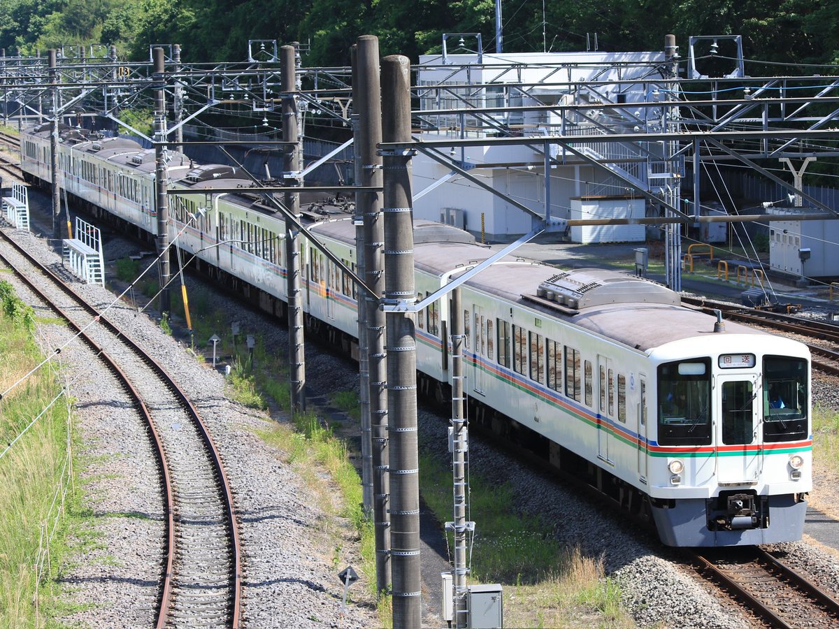 Express4000's tweet photo. 西武4000系 各停西武秩父、飯能、回送
5031レ 4021F+4001F
5040レ 4007F+4003F
回送武蔵丘 4007F+4003F
5042レ 4021F+4001F
乗っていると途中駅で小学校の乗降放送が流れました。平日多客で走る4000系8両編成の活躍は、子供たちの思いで作りに貢献してるん���な～っと感じました。 https://t.co/BfpbawdjyM