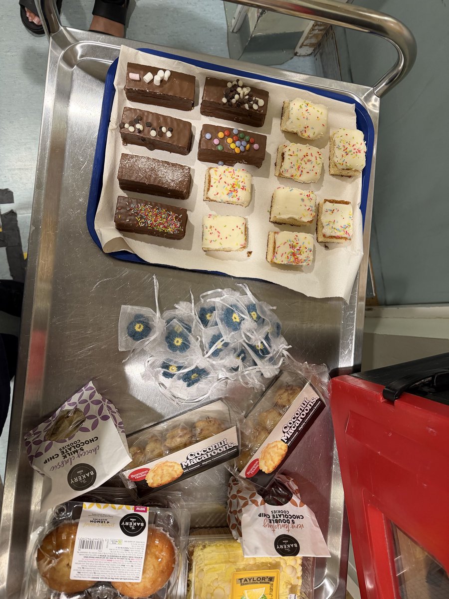 Debbieclegg01's tweet photo. Ward D5 are hosting raffles and cake sale to raise funds to buy much needed activities for their patients.. whilst raising awareness for dementia @NMGNursingfocus @North_ManNHS #dementia https://t.co/wyQzmhUlRR