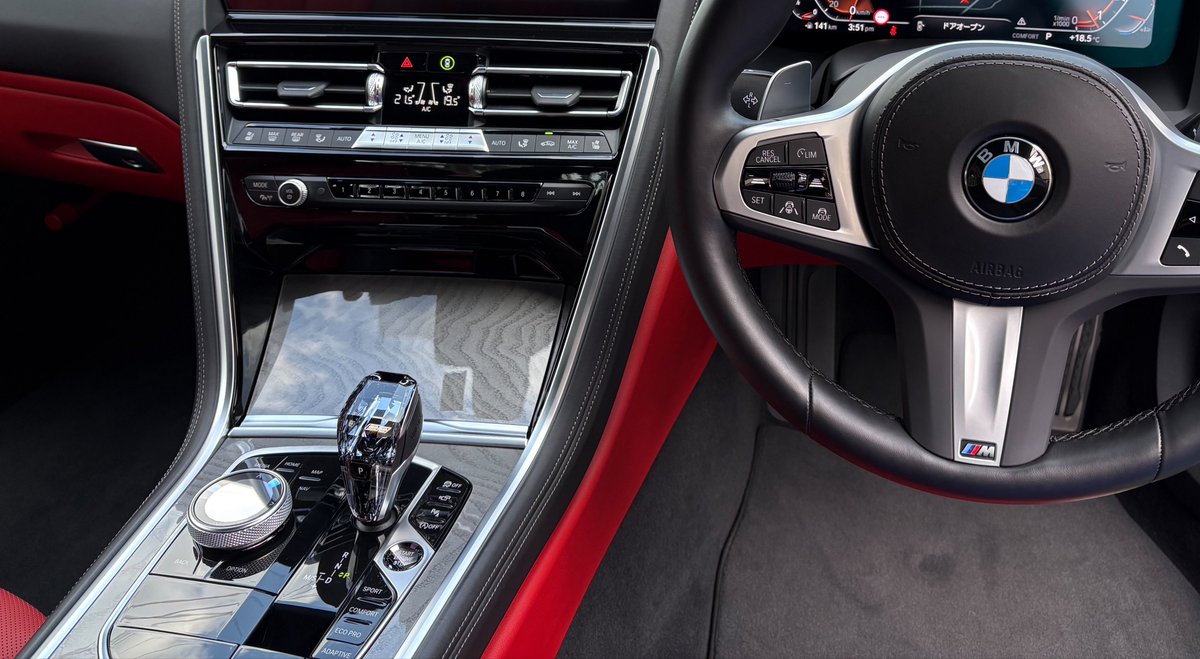 miiiiikun_ZN8's tweet photo. #これを見た人は星5つで愛車の自己採点をする

車名：BMW 840i coupé Exclusive Msport
加速性：★★★
最高速：★★★
旋回性：★★
実燃費：★★★
排気音：★★★★
高級感：★★★★★
見た��：★★★★★★
積載性：★★★★
モテ度：★
知名度：
コスパ：★★★★
信頼性：★★★★ https://t.co/0PITiiQfev