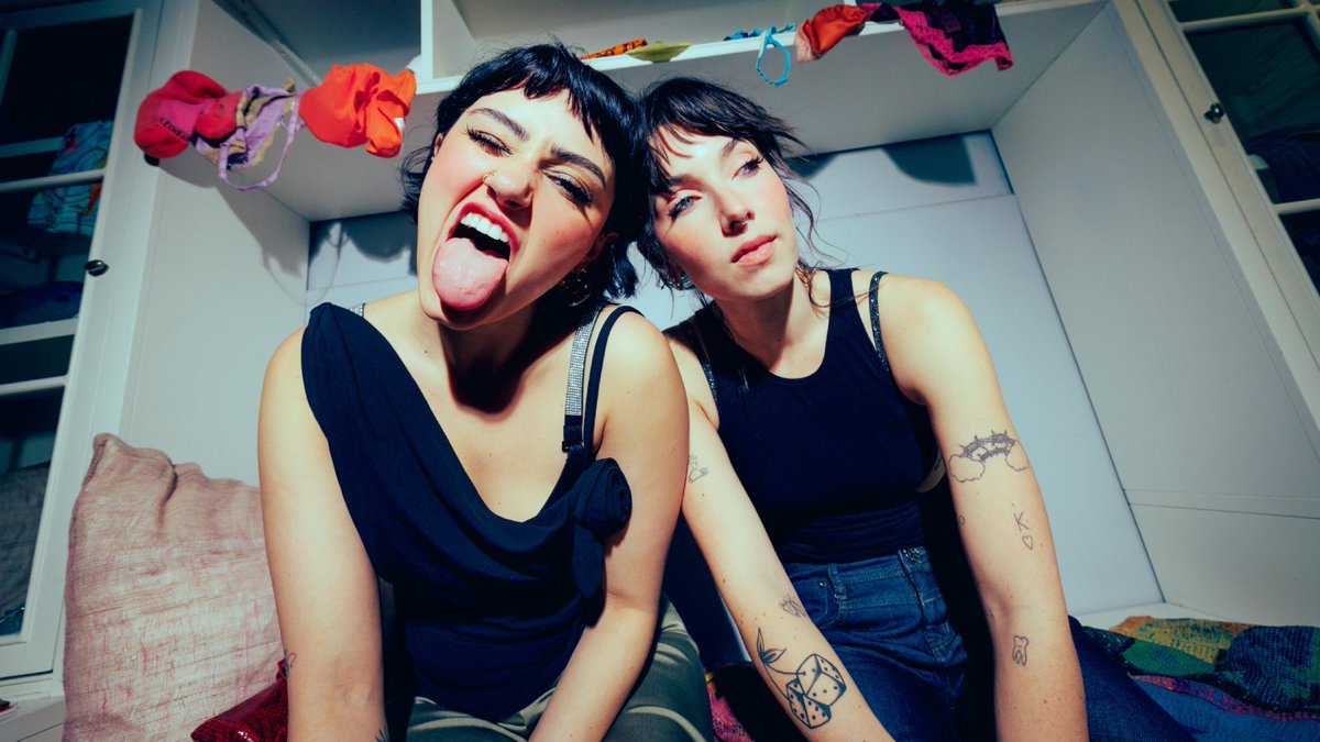 Rock Sound tweet media