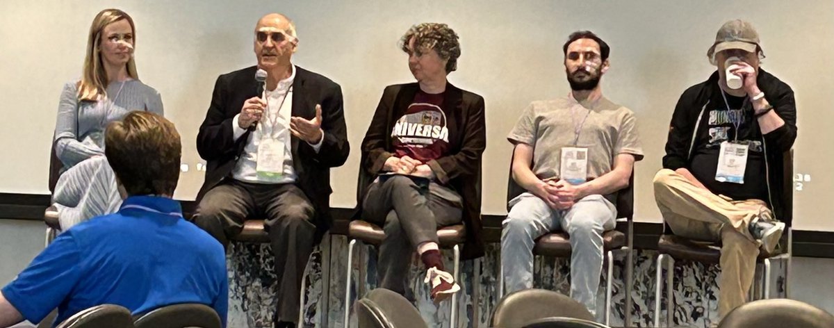 ericdresh's tweet photo. Here’s @charlieisaacs on the keynote panel of @dreaminindata taking about the “Art of the Actual”…not the “Art of the Possible” https://t.co/Mg2ZUgHZFw