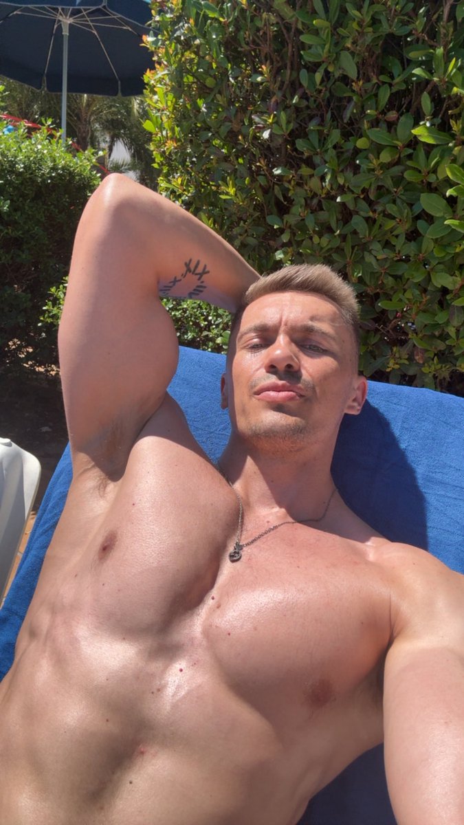 Alpha Alex 🐺 tweet media
