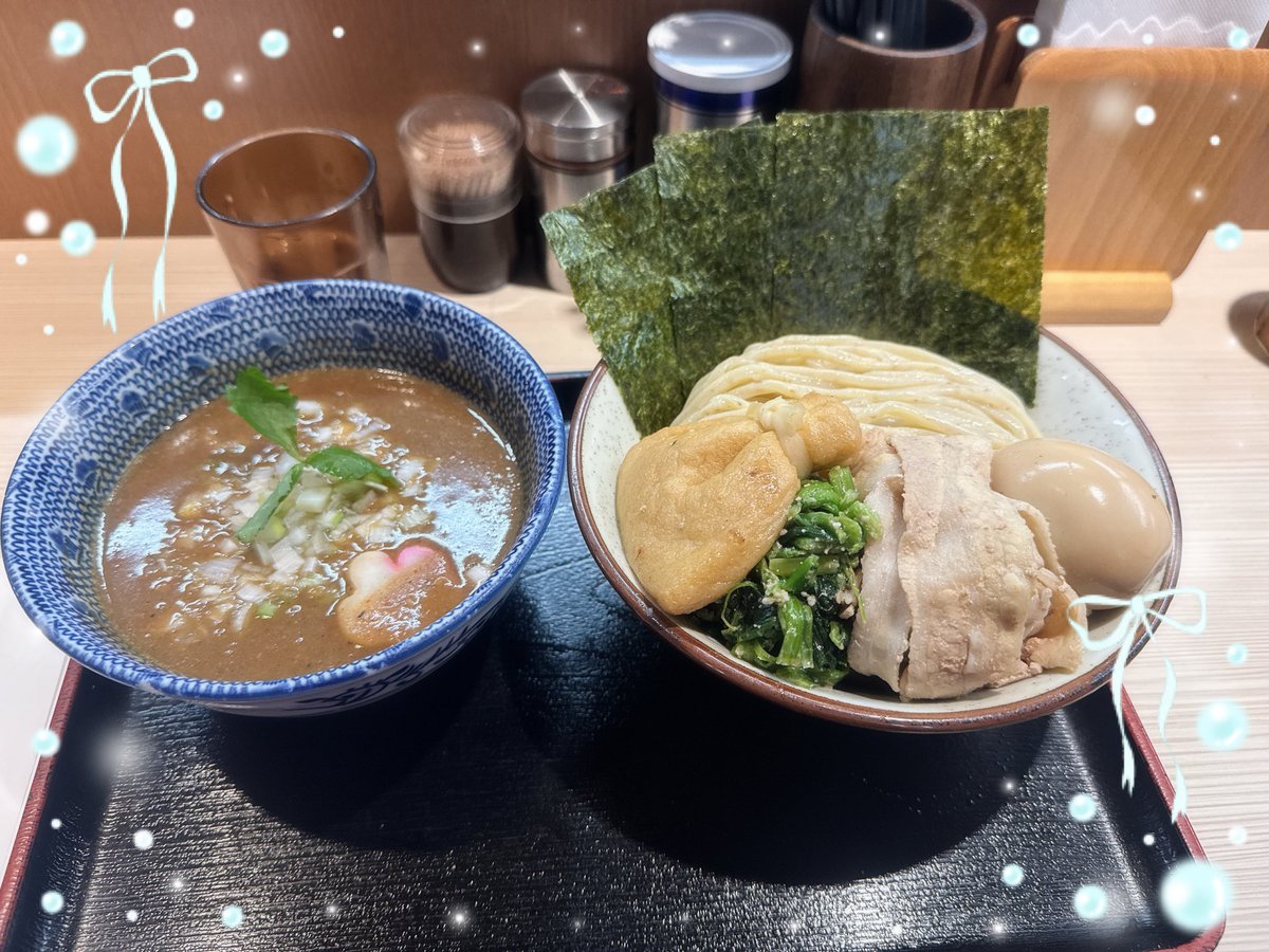 lachesis44th's tweet photo. 餅巾着トッピングのつけ麺✨ https://t.co/a33Fa1I2dE