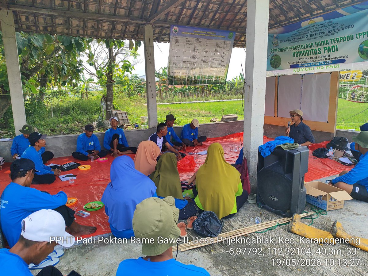 khamim_neutron's tweet photo. Siang tadi akhirnya bisa mencukupi permintaan saudara taniku utk berdiskusi dg materi Budidaya tanaman padi sehat dan pengembangan MOL akar/PGPR beserta fungsi ekologisnya. Selalu tumbuh energi lebih ktk belajar bersama petani.
Teman yg mau coba buat silakan, mudah2an bermanfaat. https://t.co/GKYNc2AQPT