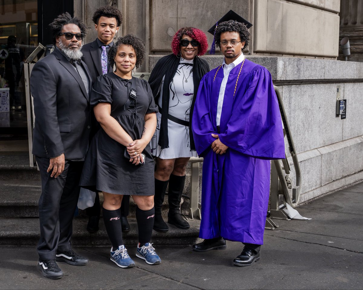 odlayne's tweet photo. @BSUNYU 

On May 13,2026,in the SOHO,NYC area, I took some photos of a NYU graduate from the Media,Culture and Communication program.
Unfortunately,due to time constraints,contact information was not exchanged.
If anyone knows this young man or anyone in the photos,please forward https://t.co/MzeXtoNgWa