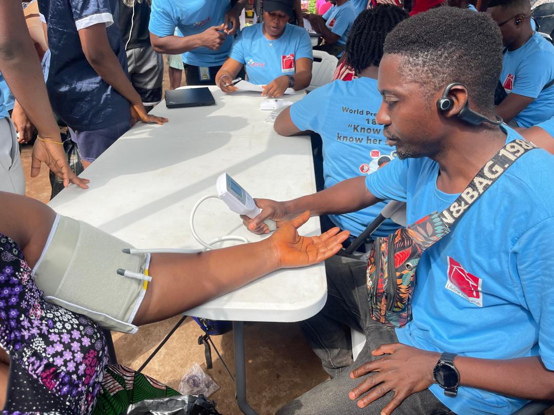 welbodi's tweet photo. (1/3) Happening Now at Kuntorloh Community Marketplace!

@welbodipartnership and @thelnpsl are live at the Kuntorloh Community Marketplace today for an impactful health event! We're excited to see so many community members in attendance! 

#PreeclampsiaAwareness #CRADLE https://t.co/QosAnC2cPp