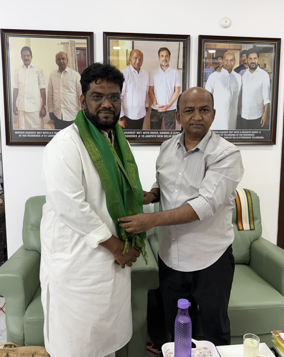 mateenshareef12's tweet photo. MATEEN SHAREEF ke ghar par Khalid Saifullah Sahab, Congress President Hyderabad (DCC), ne mulaqat ki. https://t.co/S7Hq79MgJU
