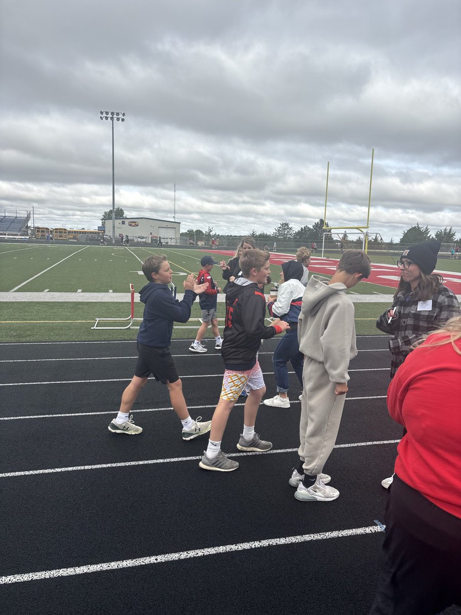 NIS160's tweet photo. 5th Graders taking the track for their last Fun Run! 🏃‍♂️ https://t.co/63Xom8fghB