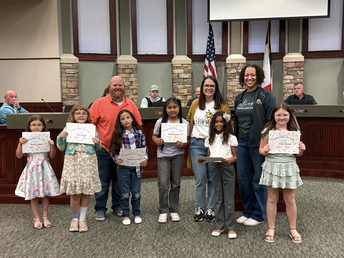 CLMightyJackets's tweet photo. Congratulations to Rosaray Jennings, Ellie Minturn, Pearl Klegin, Kimberly Banegas Diaz, Cecily Hogan, Yoselin Ramirez Reyes for being nominated by a staff member for showing their #CarterLakeLove! These students attended the Carter Lake City Council- meeting to be spotlighted! https://t.co/qhvLs7twIS
