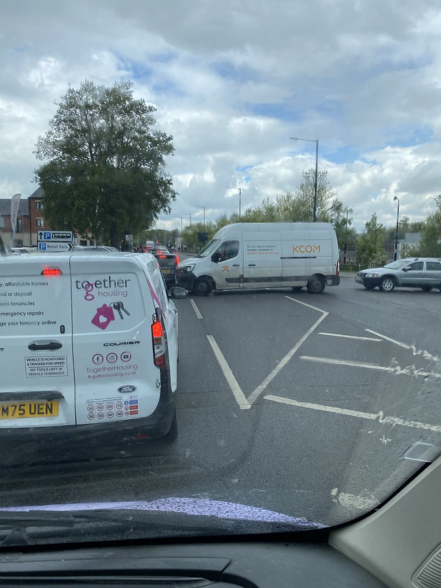 Meatbaggv1's tweet photo. @KCOMhome  not sure what this clown was trying to say achieve but he was almost successful in causing a massive accident in Bridlington! https://t.co/PH0nprCsMs