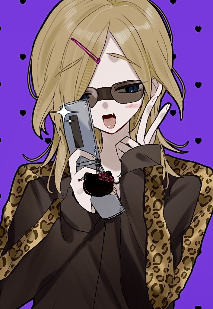 こに tweet media