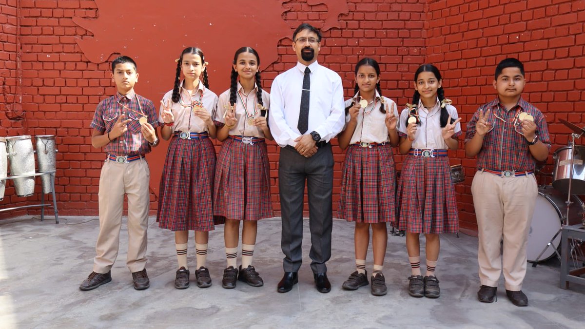DAV_ACC_BARMANA's tweet photo. DAV Public School, Barmana(Adani Foundation) Celebrates Academic Excellence in SOF Olympiads; 65 Medals Awarded
#adanifoundationschools
#adanifoundation
#aplacetolearnaspacetogrow
#sofolympiad #success https://t.co/paPyNKWY16