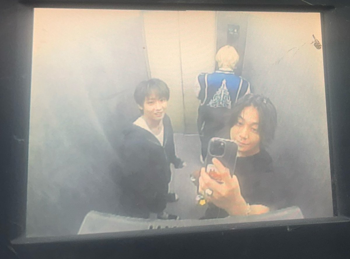 hayato_ToPDoG's tweet photo. クロノ⭐︎ジェネシス
華輝君、初めましてがこれですみません笑カッケェでした！次は僕が背中します照

トピアマルピピ少年団
コム君、急に輪ゴム借りようとしてすみませんでした笑、今度輪ゴムおそろっちしましょ！

アロマファンシー
京君、大希君最強でした照

皆さんありがとうございました🐶💜 https://t.co/xMBAVI4BvI