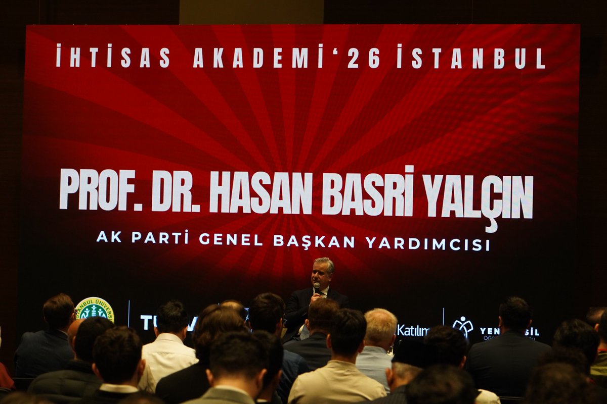 tugvaistuni's tweet photo. İhtisas Akademi İstanbul ’26 programımız kapsamında, AK Parti Genel Başkan Yardımcısı Hasan Basri YALÇIN’ı ağırladık.

Gençliğin vizyonu, Türkiye’nin geleceği ve medeniyet perspektifi üzerine kıymetli değerlendirmelerin paylaşıldığı verimli bir oturum gerçekleştirdik. https://t.co/VtxciEj0pW