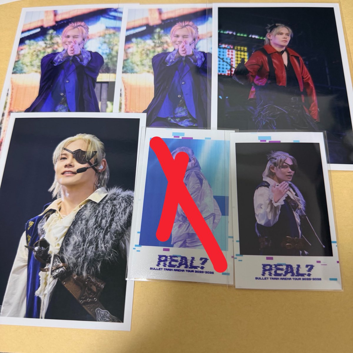 a_grtk_'s tweet photo. @t24g__ 検索から失礼致します。
⭕️をつけた物を各1枚で求めておりますがこちらの画像の中で交換可能な物はございますか？
郵送希望しております。 https://t.co/QfovLMYwN3