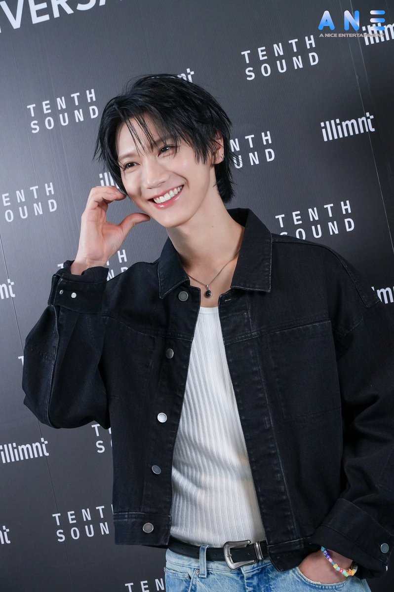 ANiceEnt's tweet photo. "TEN เตนล์ ชิตพล ลี้ชัยพรกุล" ในงานแถลงข่าวคอนเสิร์ตเดี่ยวเต็มรูปแบบครั้งสำคัญ "TEN: CORE0110 10th Anniversary Concert" ✨

#TENCORE0110Concert_PressCon
#TEN_PressConference
#TENCORE0110Concert
#TEN #เตนล์ 
#10YearsWithTEN 
#TenthSound https://t.co/vkjXxg3joi