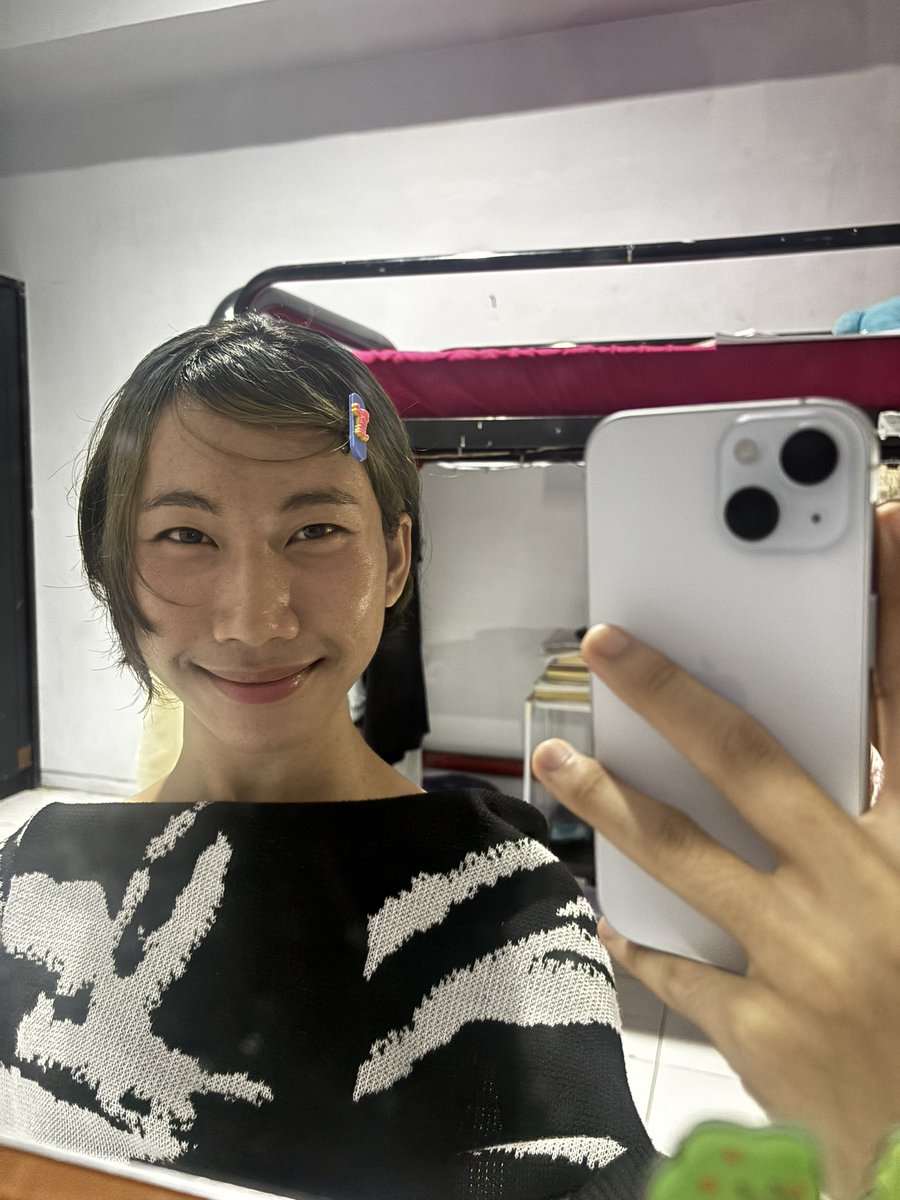 lenjwon's tweet photo. “How do I look at 11 at night 🤲🏻💐🫧🎨💭😽 https://t.co/bFB6nmm2Ys