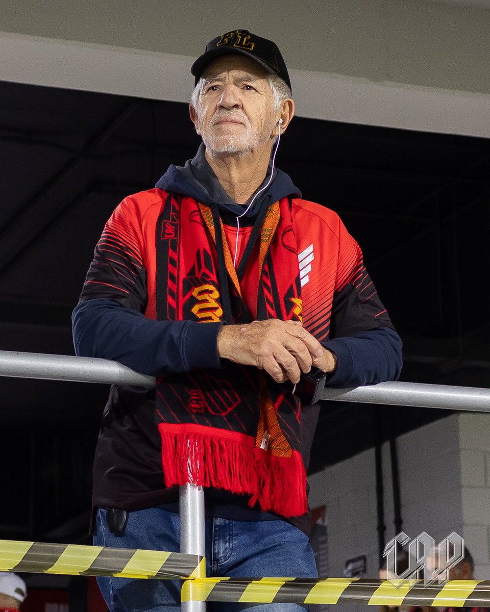 arenadabaixada_'s tweet photo. 🎇🏟️ Fotos da torcida disponíveis!
Confira todas as imagens de Athletico x Flamengo no Facebook da Arena da Baixada ou no site oficial do Athletico (Ações de Marketing).
📸 Heron Godoy/athletico.com.br
#Athletico #ArenaDaBaixada #Brasileirao https://t.co/w0JojBhgsL