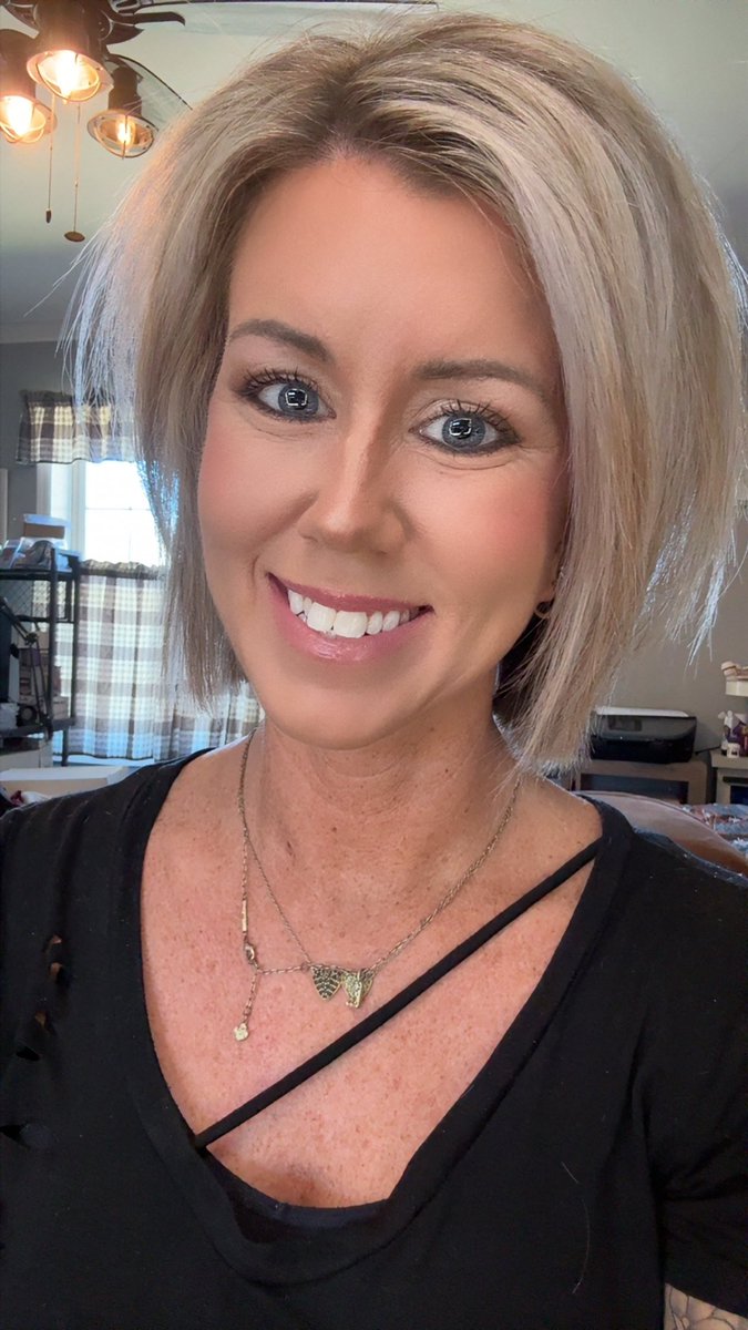 Linsey tweet media