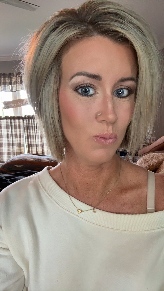 Linsey tweet media