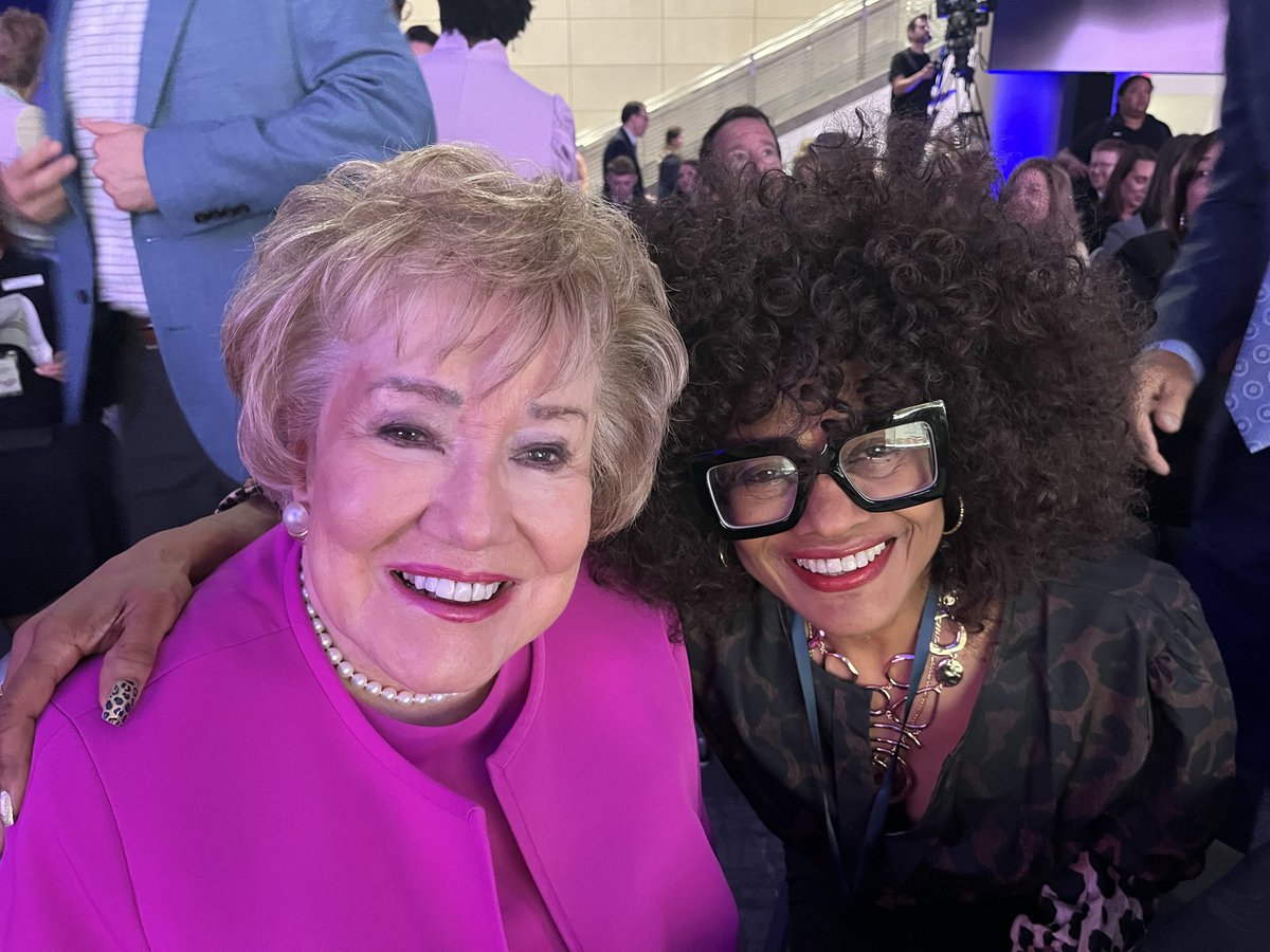 internetoffash's tweet photo. It’s such an honor to dedicate myself to caregiving. Elizabeth Dole Foundation is a source for helping both caregivers and military veterans. https://t.co/EURgxxmLzx
