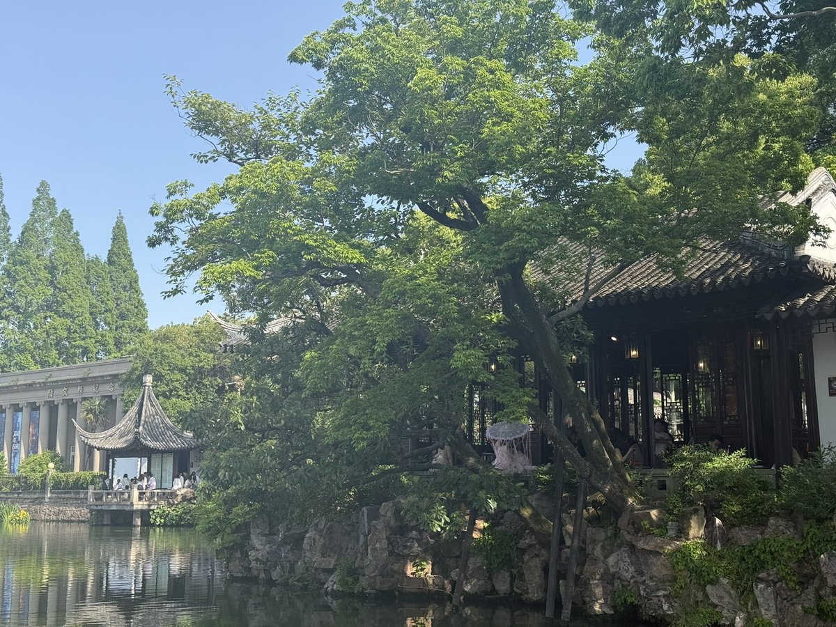 knighttreecat's tweet photo. 跟着树猫游中国🐱🐱——中国江苏，苏州沧浪亭。#ChinaTravel #中国旅游 https://t.co/axibmQeJWr